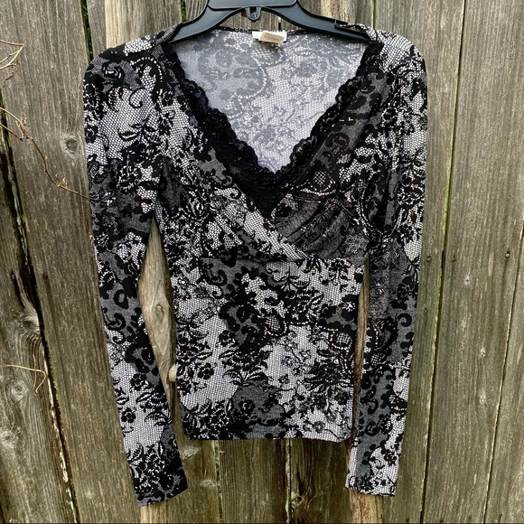 CACHE V NECK LONG SLEEVE - Picture 2 of 5